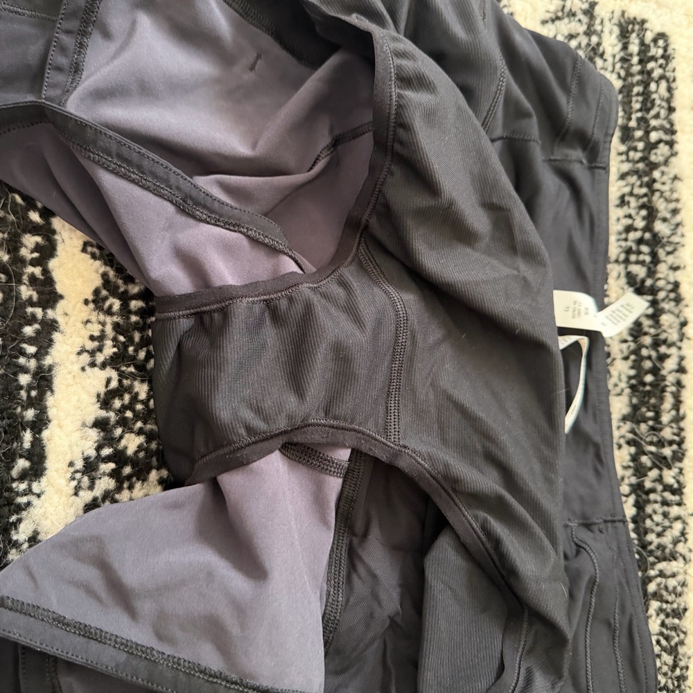 Lululemon Black Camouflage Women's Shorts - Picture 7 of 9